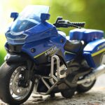 1:14 Friction Powered Alloy Die-Cast Motorbike With Cool Lights Effects And Music - Image 3