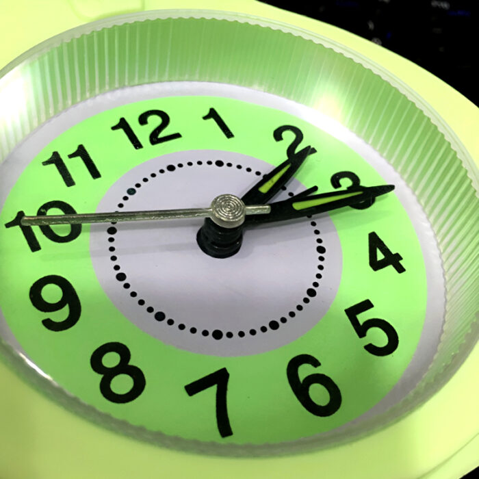 Mini Guitar-Shaped Desk Alarm Clock with Quartz Movement - Image 8