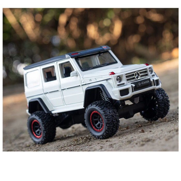 Mercedes Benz G500 Diecast Alloy Off-Road SUV Simulation Model Vehicle With Dynamic Music And Light - Image 9