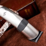 Rechargeable Hair Trimmer Clipper With Charging Stand 8 Hours Charge Time - Image 6
